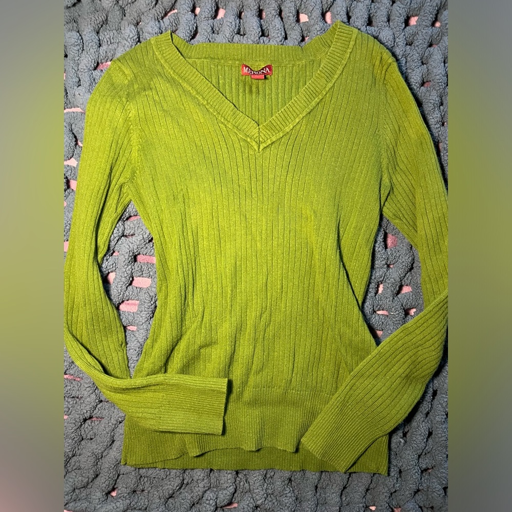 MERONA FITTED KNIT V-NECK SWEATER